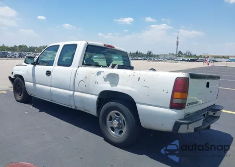 2001 Chevrolet Silverado 1500 Ls z USA, uszkodzony, nr VIN 2GCEC19V611365497